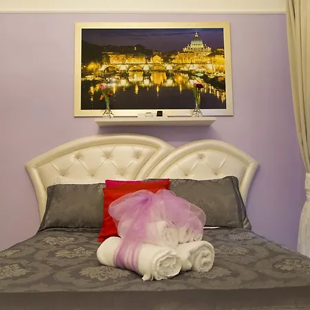Royal Vatican Apartment *